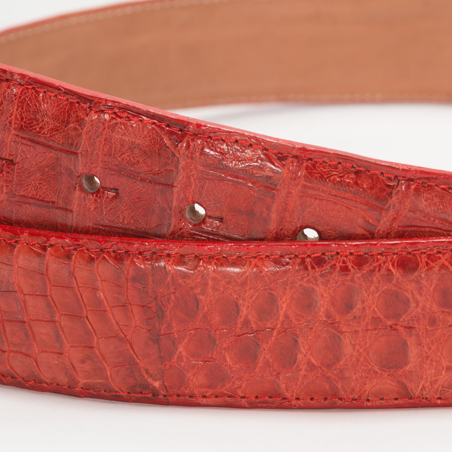 Cinturón Casual Caballero As Glam Piel Exótica Cocodrilo Premium Color Rojo Forro Bovino