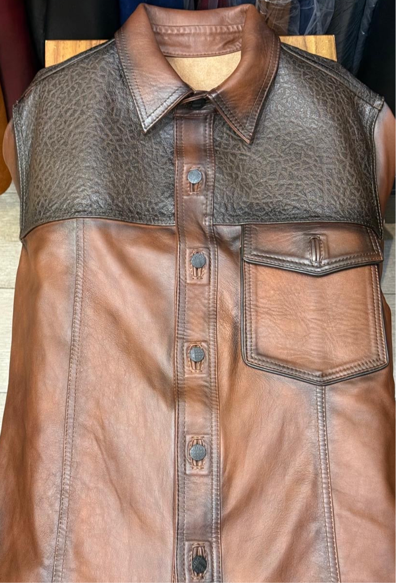 Chamarra para caballero en piel de borrego pelibuey con cuello de toro