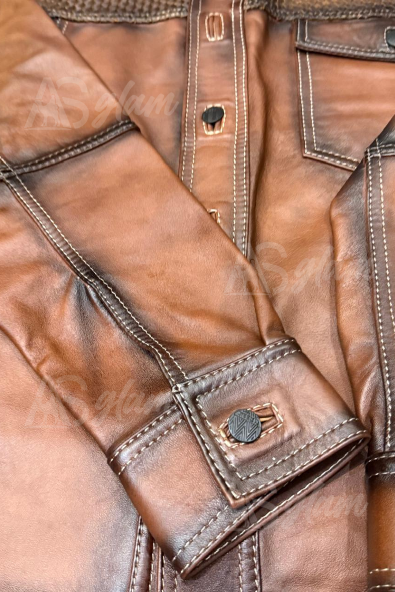 Chamarra para caballero en piel de borrego pelibuey con cuello de toro